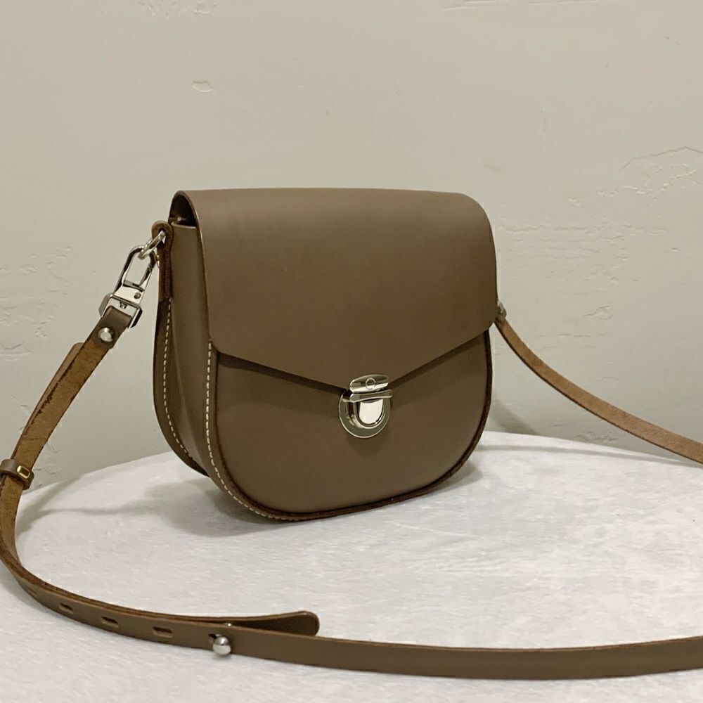 Completely Handcrafted Genuine Premium Cowhide Tuck Lock Saddle Bag/Crossbody